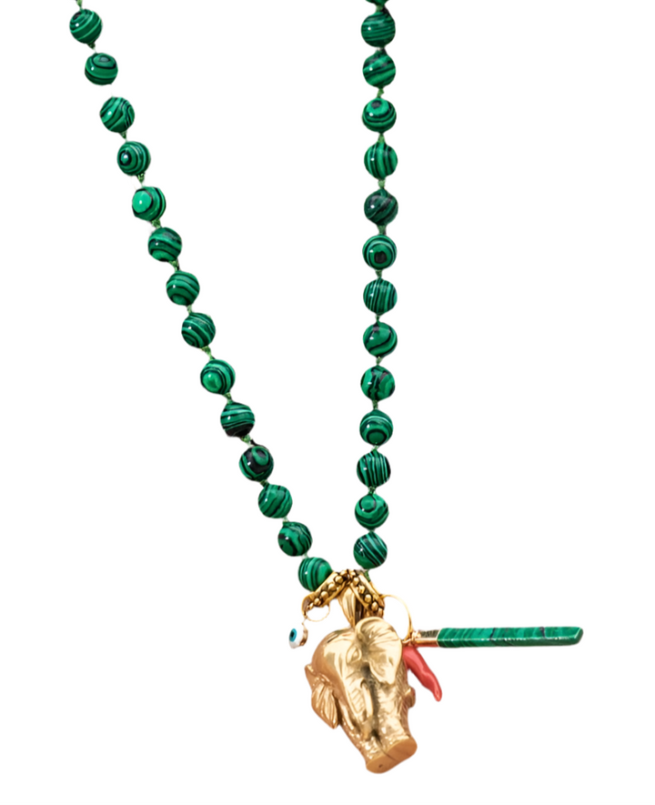 Collar  elefante verde amuletos