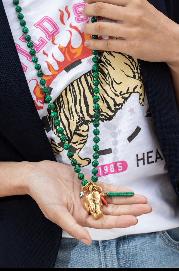 Collar  elefante verde amuletos
