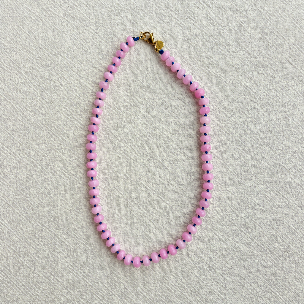 Collar rosado foto 5 cuadrada