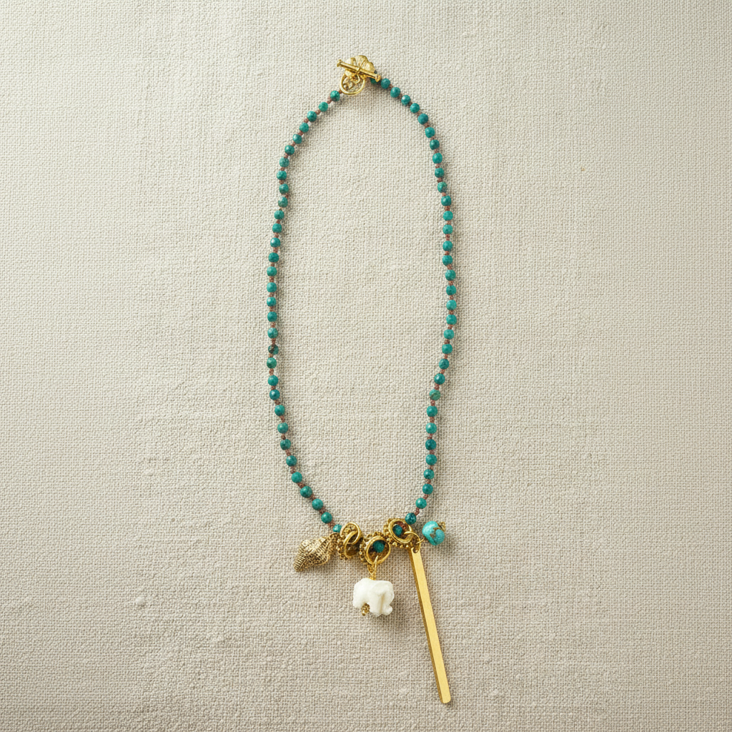 Collar Clara Agatha Celeste