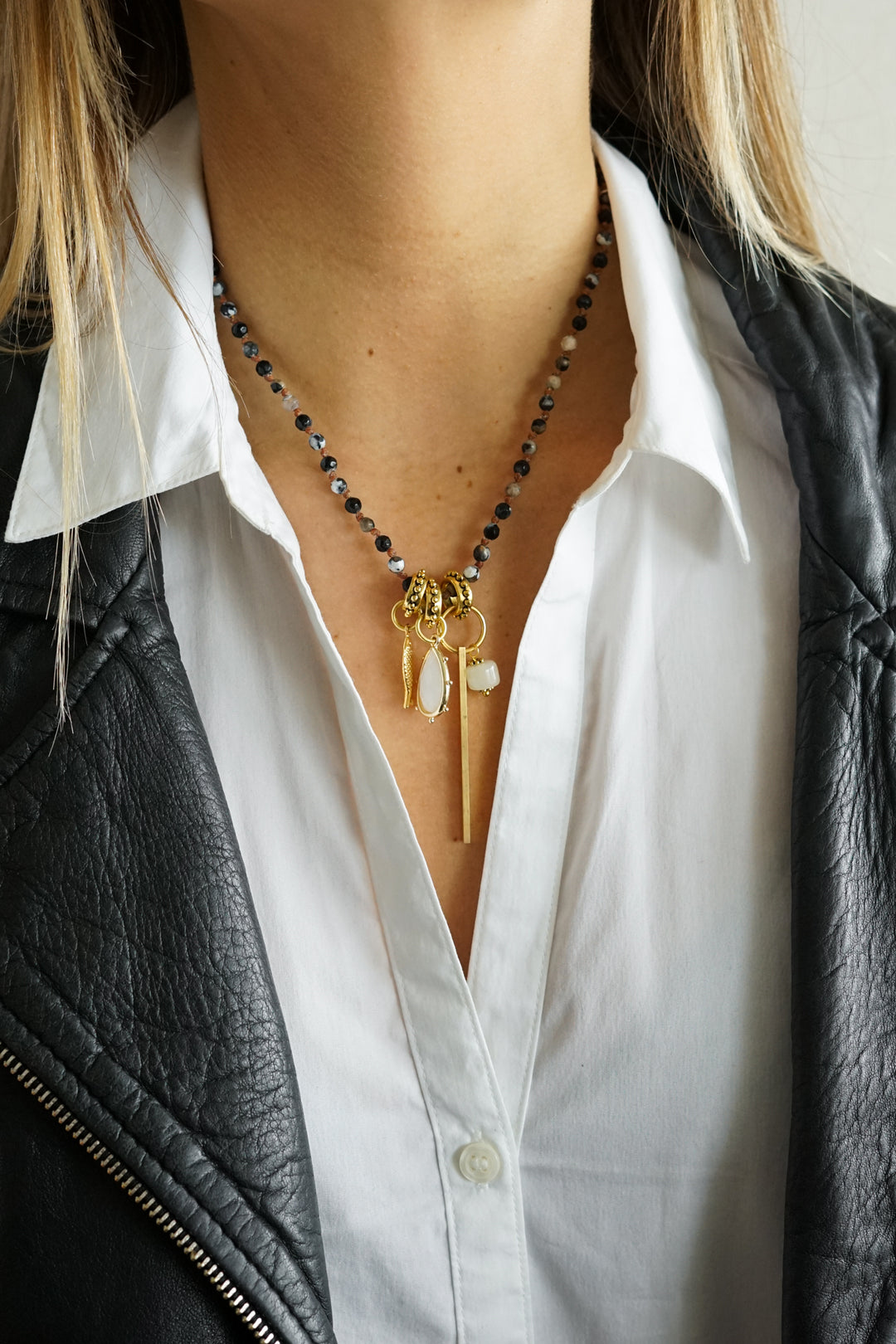 Collar Clara Agatha Negra