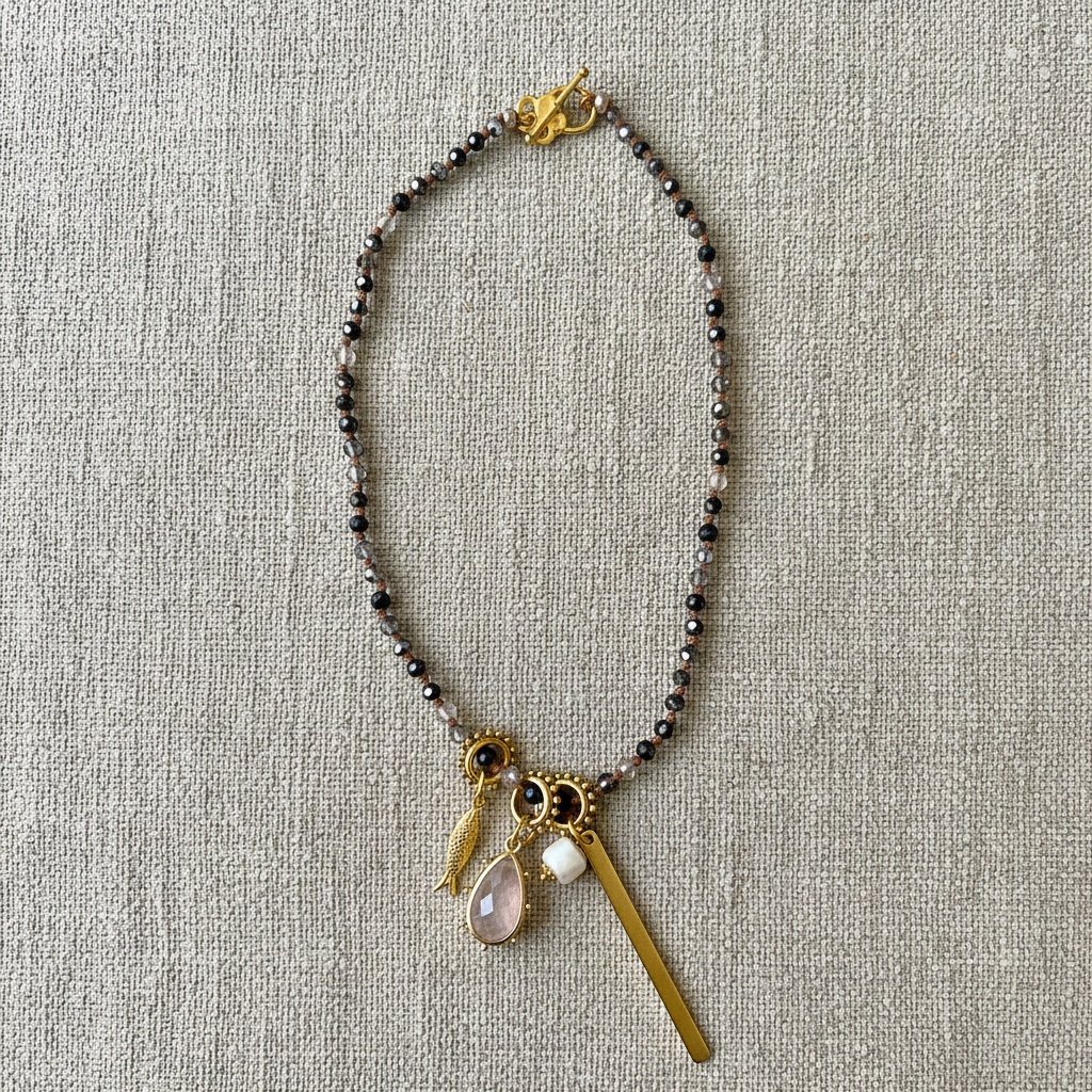 Collar Clara Agatha Negra