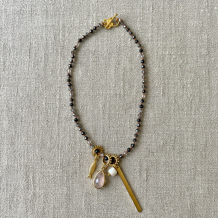 Collar Clara Agatha Negra